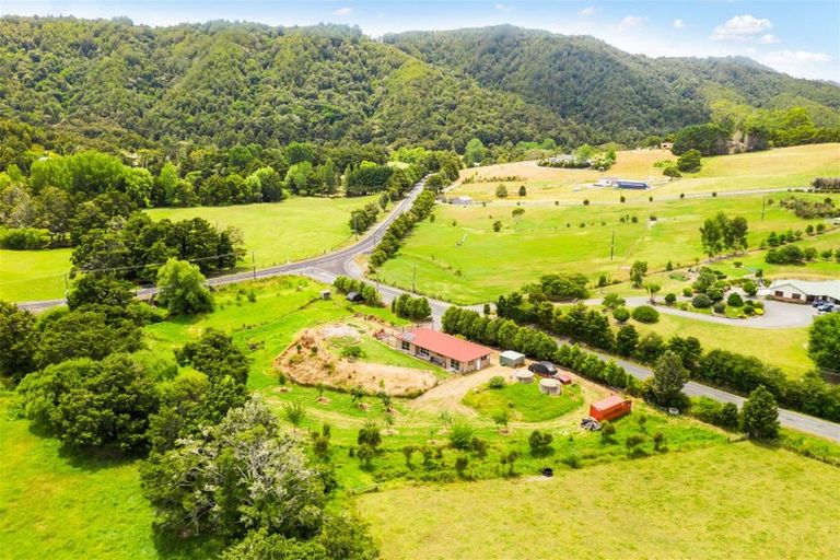 Photo of property in 6 Tavinor Road, Otaika, Whangarei, 0170