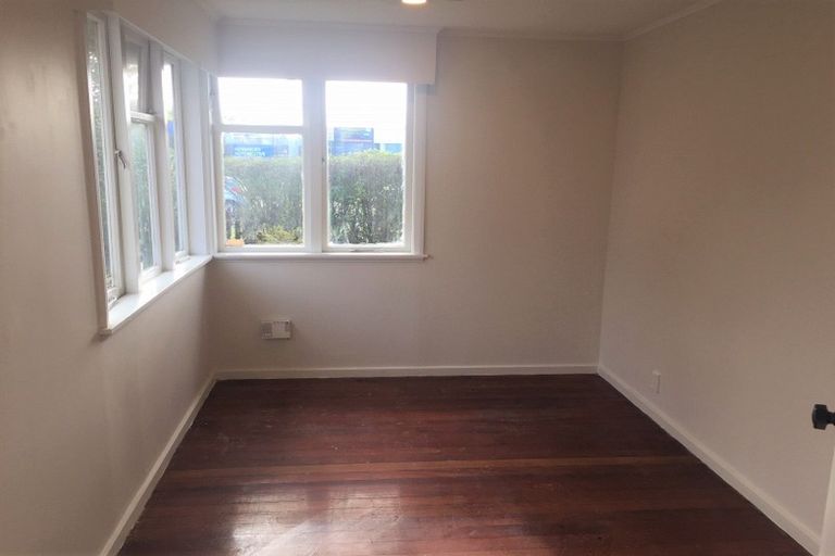 Photo of property in 43 Miranda Street, Avondale, Auckland, 0600