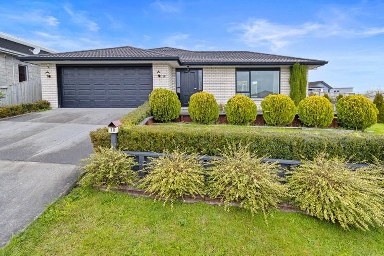 Photo of property in 10 Raddington Way, Huntington, Hamilton, 3210