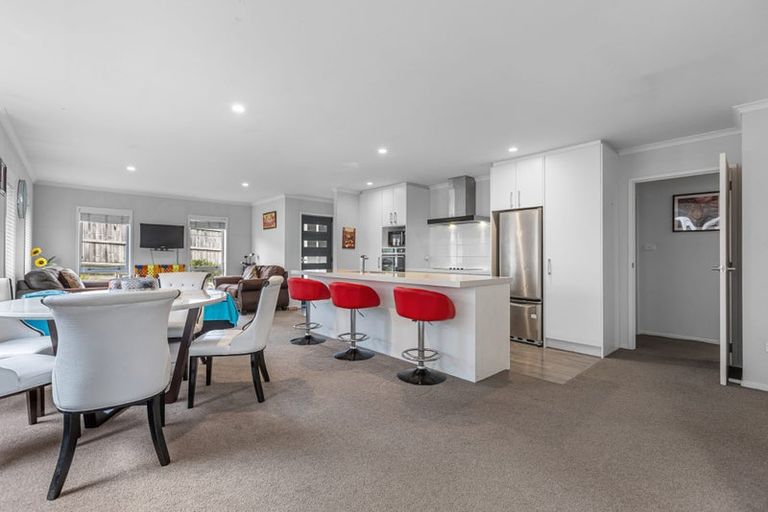 Photo of property in 68 Puhirake Crescent, Pyes Pa, Tauranga, 3112