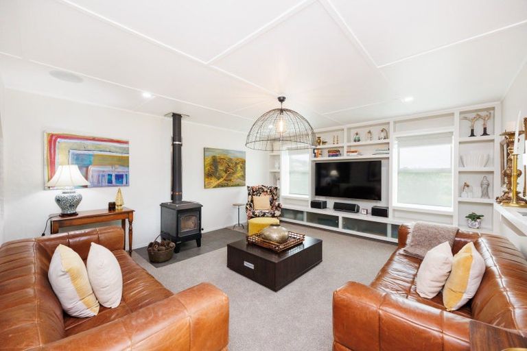 Photo of property in 165 Albert Road, Tokomaru, Palmerston North, 4474