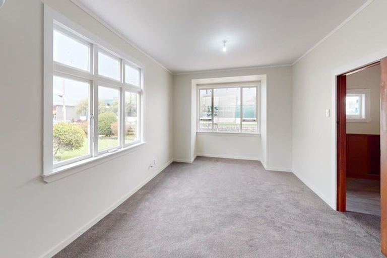Photo of property in 990 Tremaine Avenue, Roslyn, Palmerston North, 4414