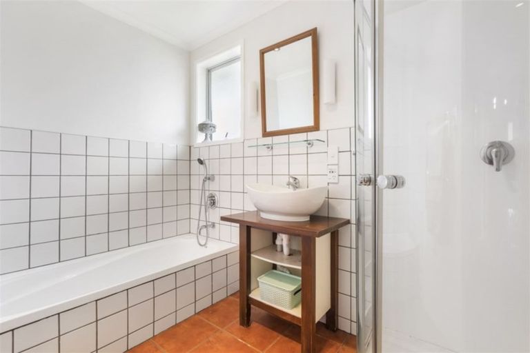 Photo of property in 22 Tabitha Crescent, Henderson, Auckland, 0612