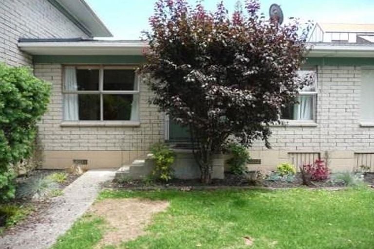 Photo of property in 48 Onewa Road, Northcote Point, Auckland, 0627