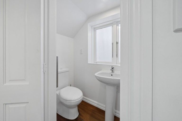 Photo of property in 17 Stafford Street, Mount Victoria, Wellington, 6011