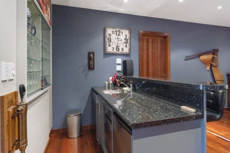 Photo of property in 62 Kiriwai Road, Paremata, Porirua, 5024