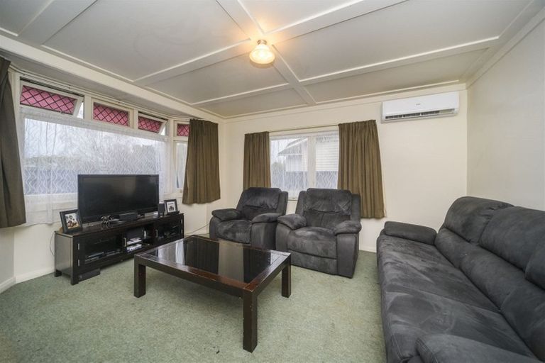 Photo of property in 99 Shamrock Street, Takaro, Palmerston North, 4412