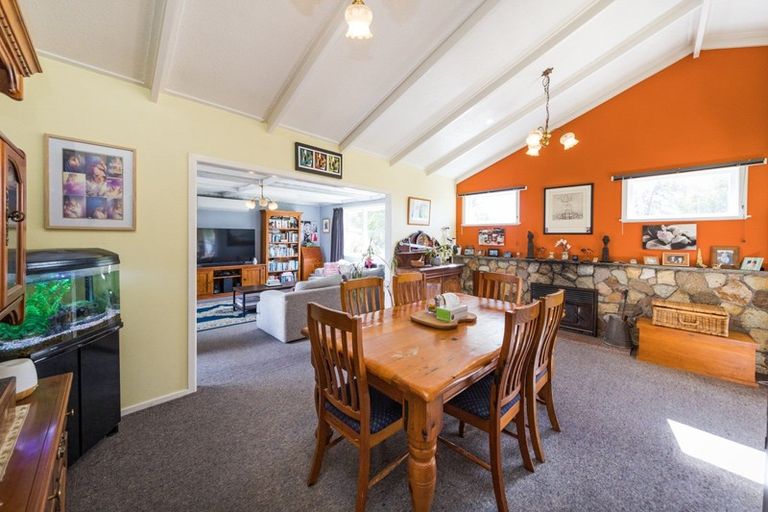 Photo of property in 11 Catlins Crescent, Milson, Palmerston North, 4414