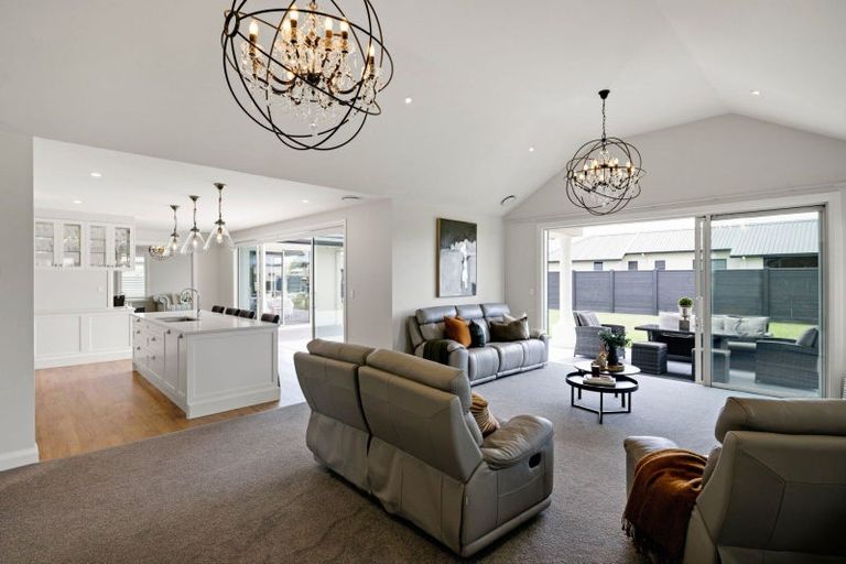 Photo of property in 37 Recite Avenue, Leamington, Cambridge, 3432