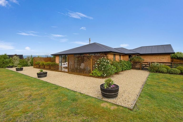 Photo of property in 2/3 Loe Place, Amberley, 7410