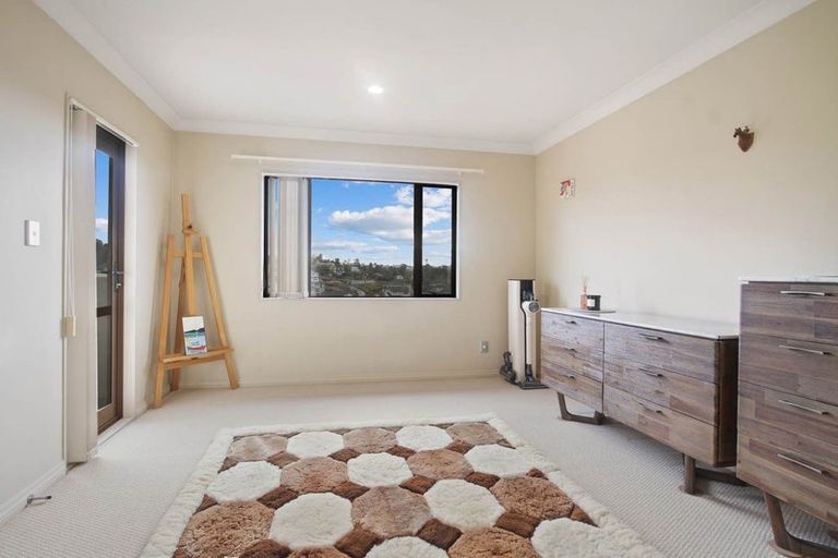 Photo of property in 21 Ridge Valley Drive, Browns Bay, Auckland, 0630