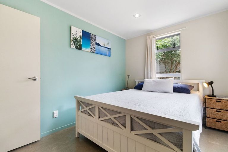 Photo of property in 1 Holland Close, Pauanui, Hikuai, 3579