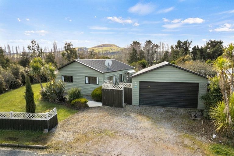 Photo of property in 19 Kennard Crescent, Karitane, Waikouaiti, 9471