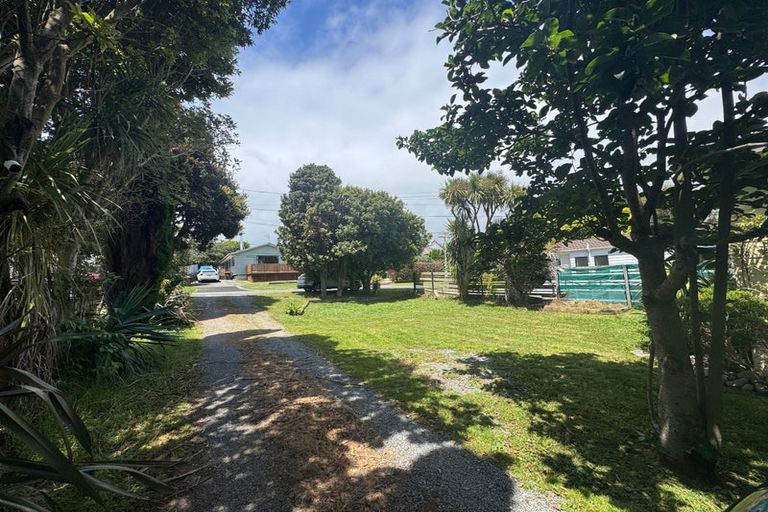 Photo of property in 11 Moa Road, Raumati Beach, Paraparaumu, 5032
