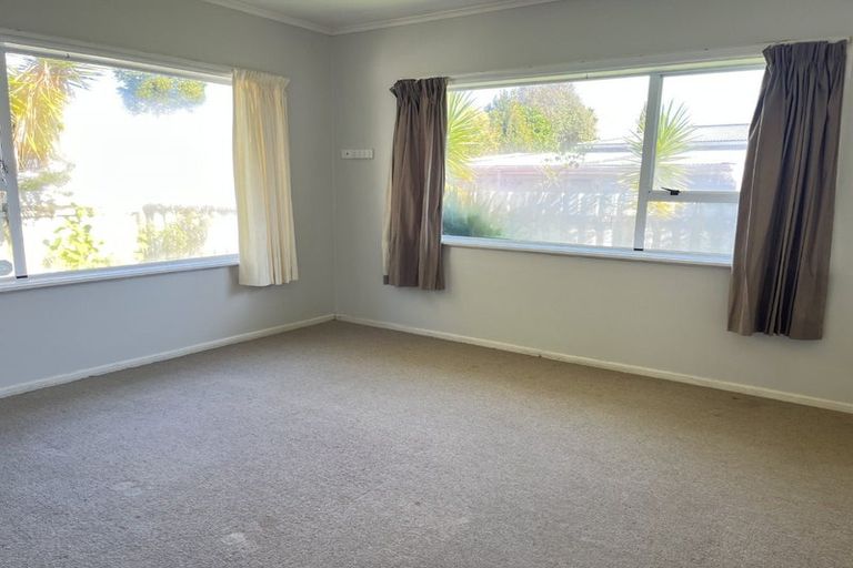 Photo of property in 1/4 Campbell Place, Papakura, 2110