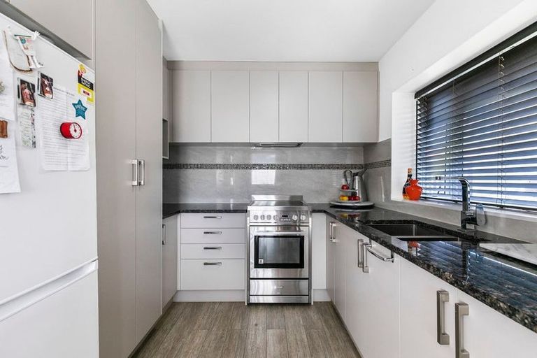 Photo of property in 1/527 Weymouth Road, Weymouth, Auckland, 2103