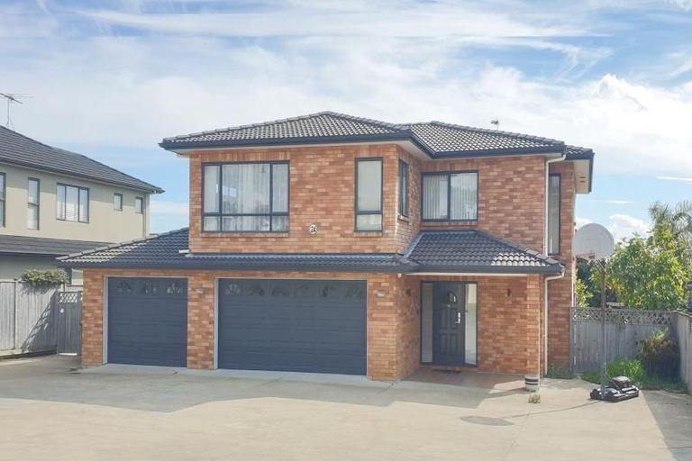 Photo of property in 24 Armstrong Farm Drive, East Tamaki Heights, Auckland, 2016