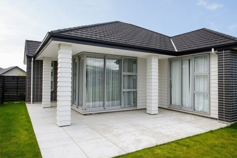 Photo of property in 162 Pacific Drive, Fitzherbert, Palmerston North, 4410