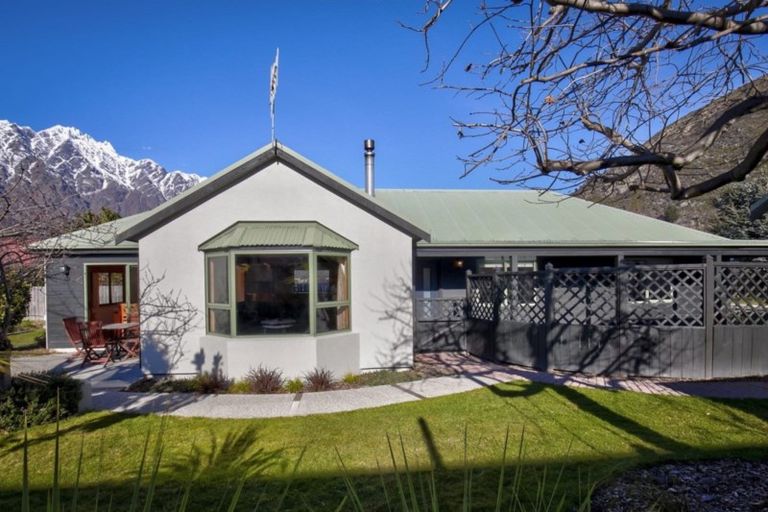 Photo of property in 35 Riverside Road, Frankton, Queenstown, 9300