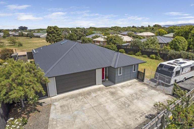 Photo of property in 15 Gallipoli Place, Paraparaumu, 5032