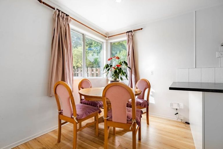 Photo of property in 5 Terra Nova Street, Glen Eden, Auckland, 0602
