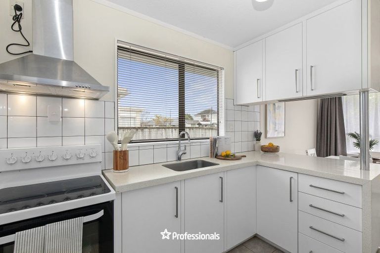 Photo of property in 52 Sladden Street, Naenae, Lower Hutt, 5011