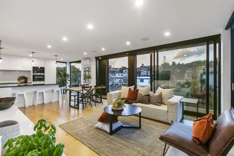 Photo of property in 317 Beach Road, Campbells Bay, Auckland, 0630