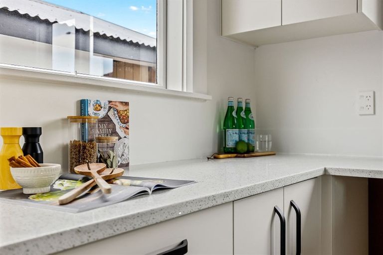 Photo of property in 1/170 Main North Road, Redwood, Christchurch, 8051