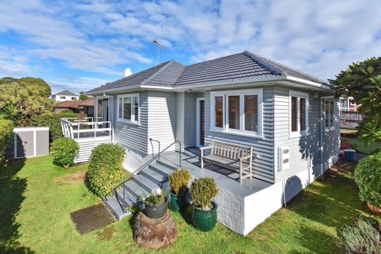 Photo of property in 61 Wellington Street, Howick, Auckland, 2014