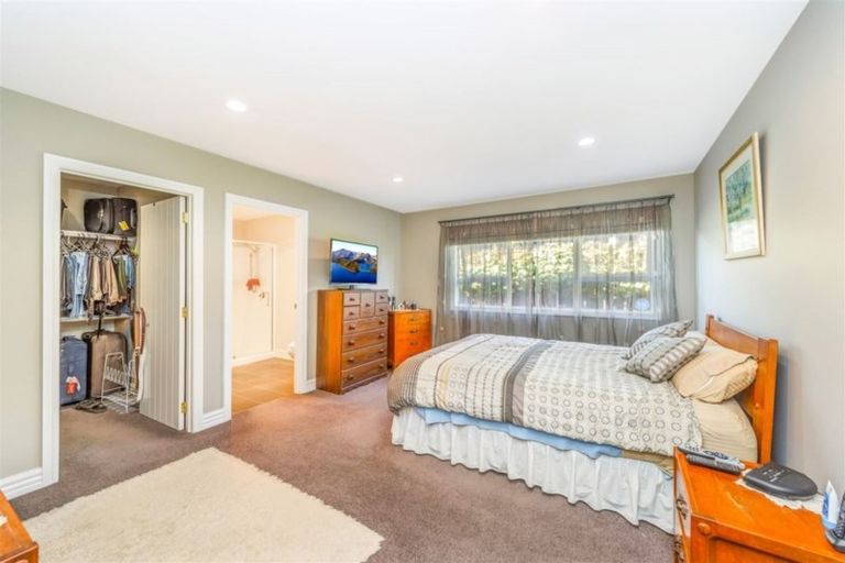 Photo of property in 18 Wiltshire Drive, Huntington, Hamilton, 3210