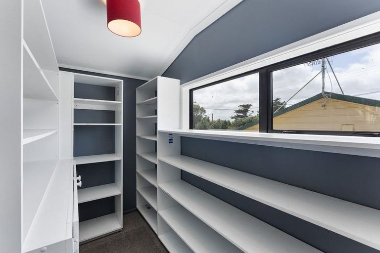 Photo of property in 28 Drake Street, Waikawa Beach, Levin, 5573