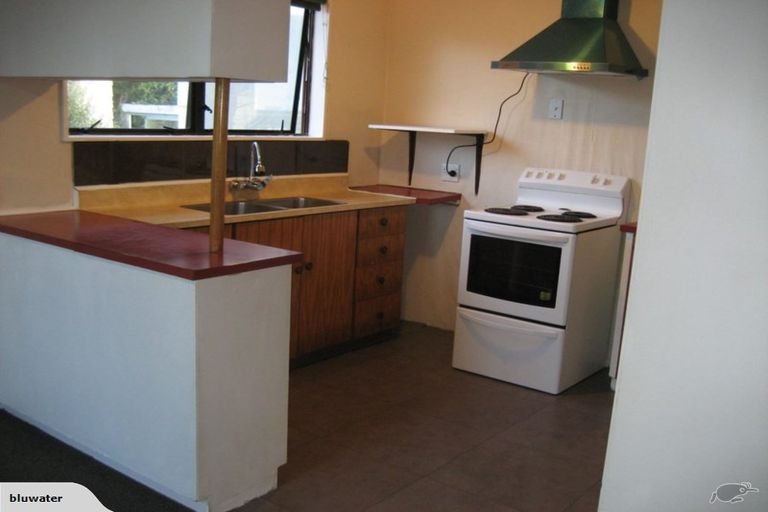 Photo of property in 4 Sasanqua Way, Crofton Downs, Wellington, 6035