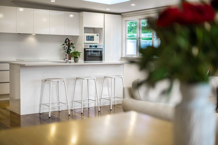 Photo of property in 43 Aramoana Avenue, Devonport, Auckland, 0624