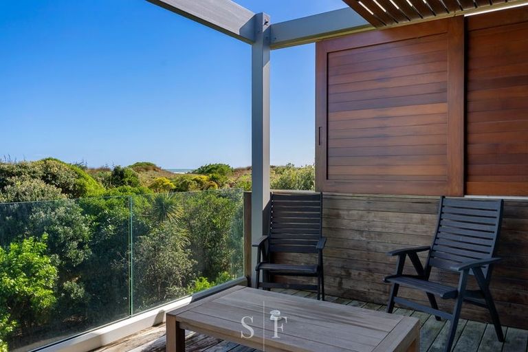 Photo of property in 114 Paetawa Road, Peka Peka, Waikanae, 5391