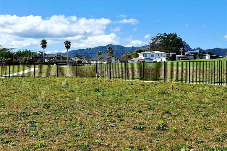 Photo of property in 16 Powhaitere Road, One Tree Point, 0118