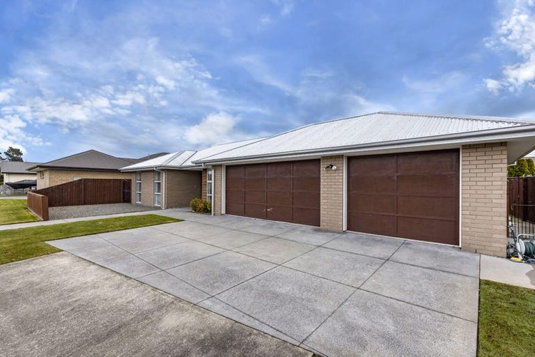 Photo of property in 19 Sovereign Boulevard, Kaiapoi, 7630