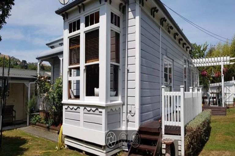 Photo of property in 286 Main Road, Tawa, Wellington, 5028