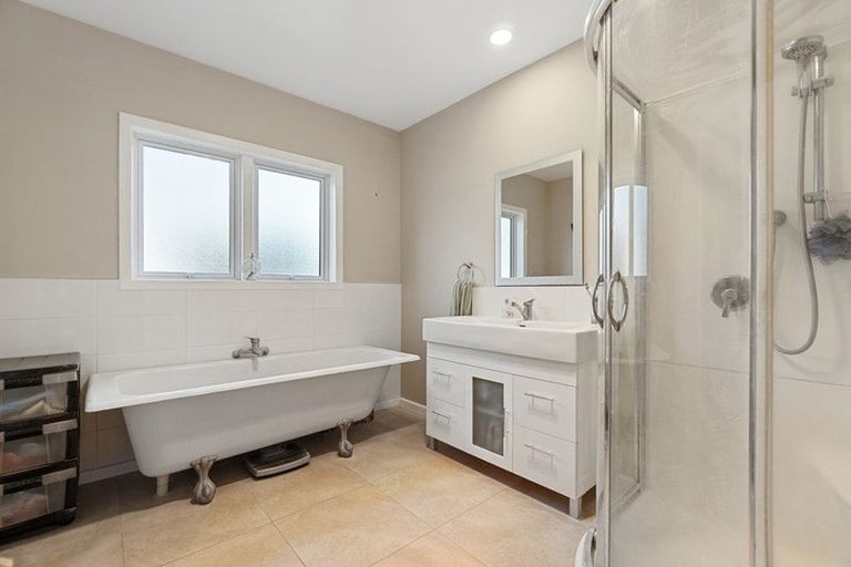 Photo of property in 444 Hillview Road, Bombay, 2675