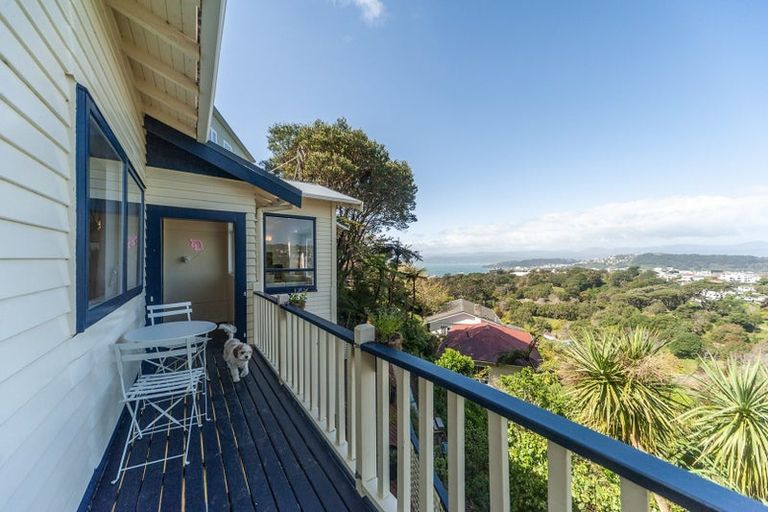 Photo of property in 49 Harbour View Road, Northland, Wellington, 6012