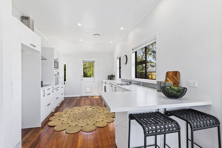 Photo of property in 50 Sheridan Terrace, Johnsonville, Wellington, 6037