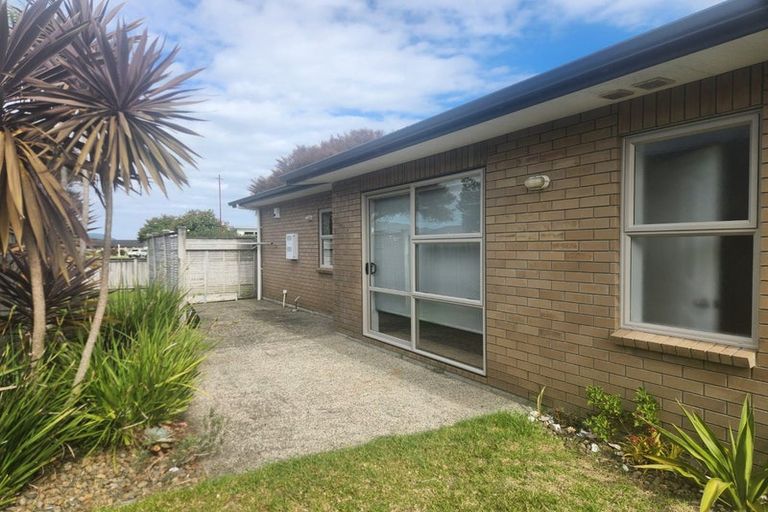 Photo of property in 360 One Tree Point Road, One Tree Point, 0118