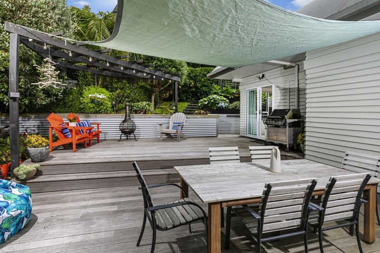 Photo of property in 29 Korotaha Terrace, Rothesay Bay, Auckland, 0630