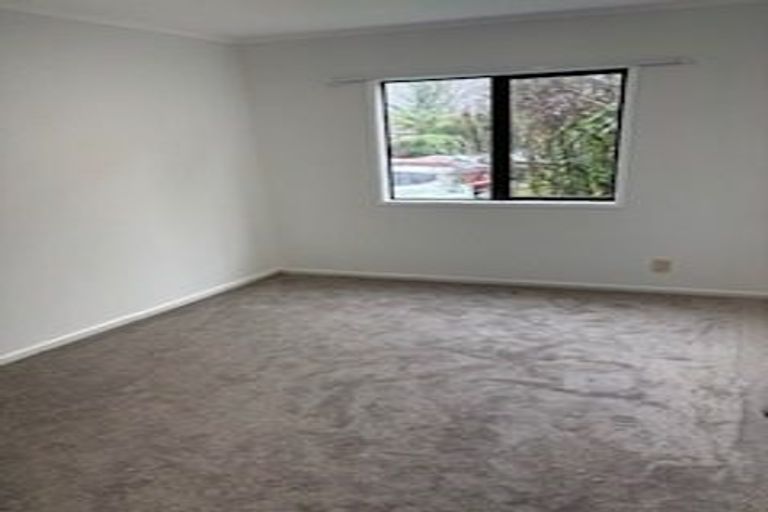Photo of property in 3/17 Neta Grove, Henderson, Auckland, 0612