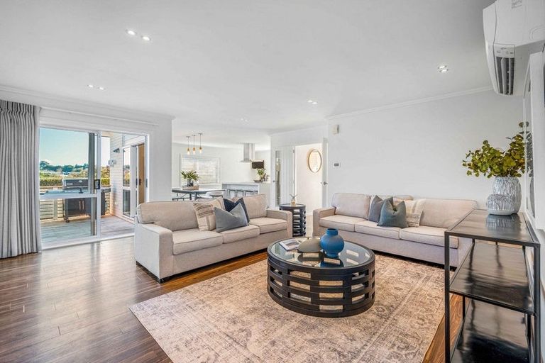 Photo of property in 14 Te Otinga Place, Pyes Pa, Tauranga, 3112