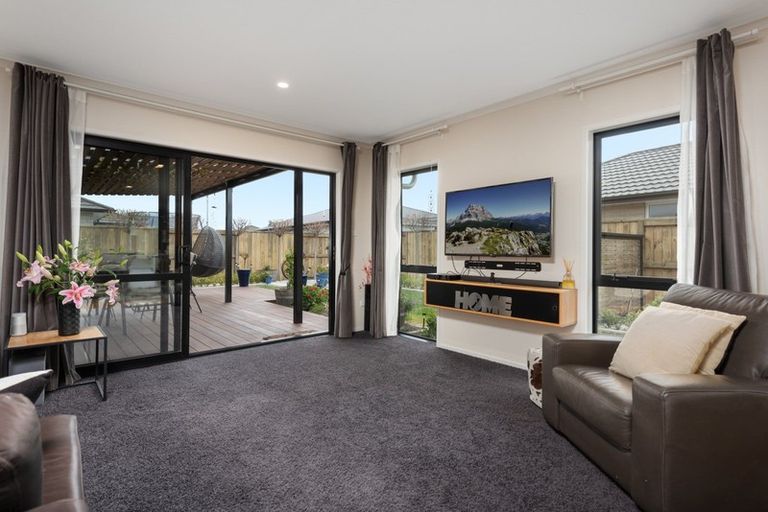 Photo of property in 87 Puhirake Crescent, Pyes Pa, Tauranga, 3112