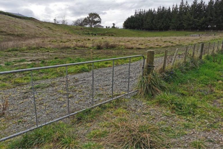 Photo of property in 42 Knorp Street, Halcombe, Feilding, 4779