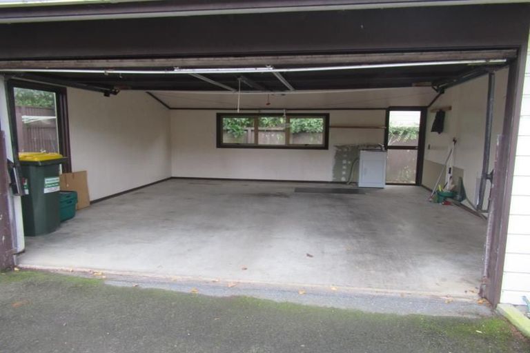 Photo of property in 345 Te Moana Road, Waikanae, 5036