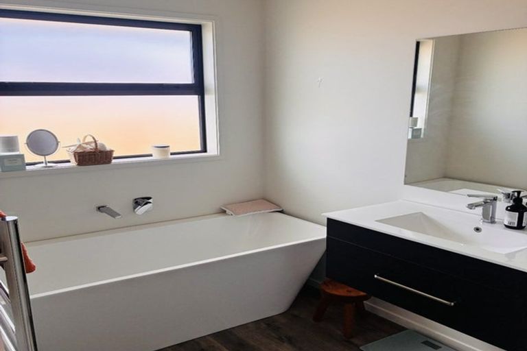 Photo of property in 30 Herridge Street, Woodend, 7610