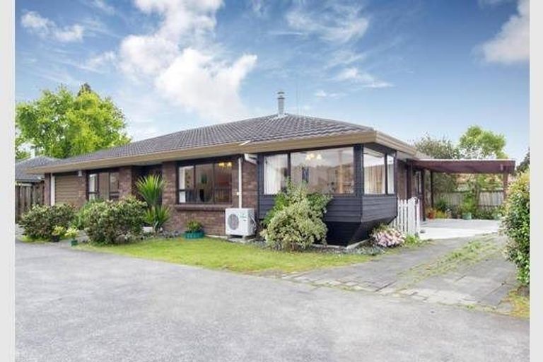 Photo of property in 3/409 West Coast Road, Glen Eden, Auckland, 0602