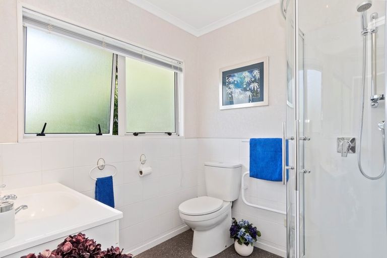 Photo of property in 15 Village Park Drive, Welcome Bay, Tauranga, 3112